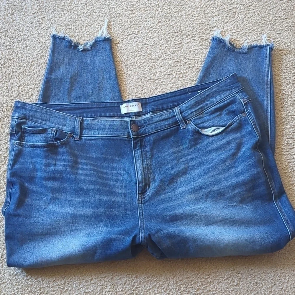 Lane Bryant  Distressed High Rise Skinny Curvy Fit Flex Magic Waistband Size 28